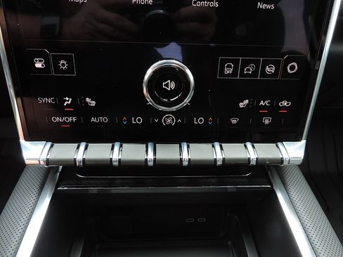 New 2026 GMC Sierra EV Elevation w/ LPO, Elevation Dark Package image 20