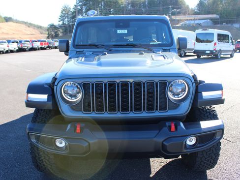 Used 2025 Jeep Wrangler Unlimited Rubicon image 8