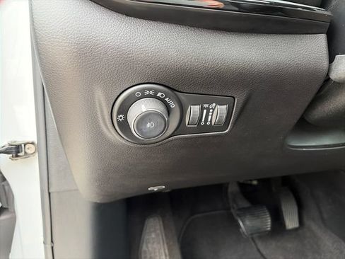Used 2024 Jeep Compass Limited w/ High Altitude Package AWD/4WD image 19