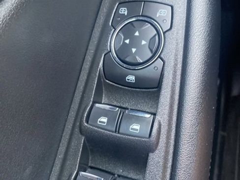 Used 2022 Ford Edge SEL w/ Convenience Package image 19