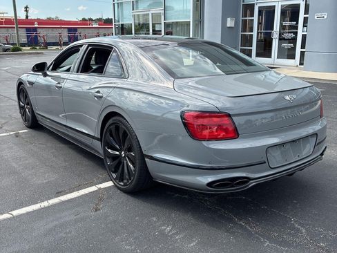 Used 2022 Bentley Flying Spur V8 AWD/4WD image 5