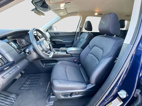 Used 2024 Nissan Pathfinder SV image 20