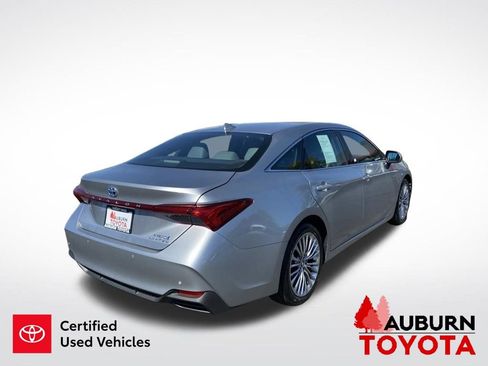Certified 2019 Toyota Avalon Limited w/ Advanced Safety Package FWD image 8