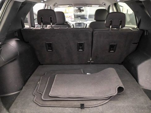 Used 2018 Chevrolet Equinox LS FWD image 32