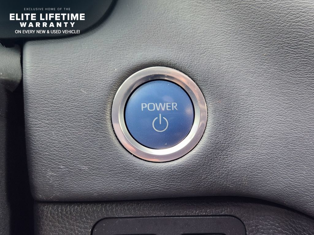 Used 2023 Toyota Sequoia Platinum AWD/4WD image 17