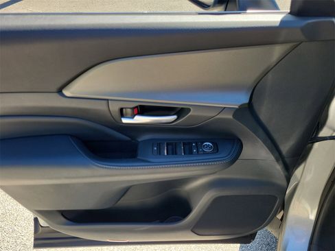 Used 2024 Toyota Grand Highlander XLE image 15