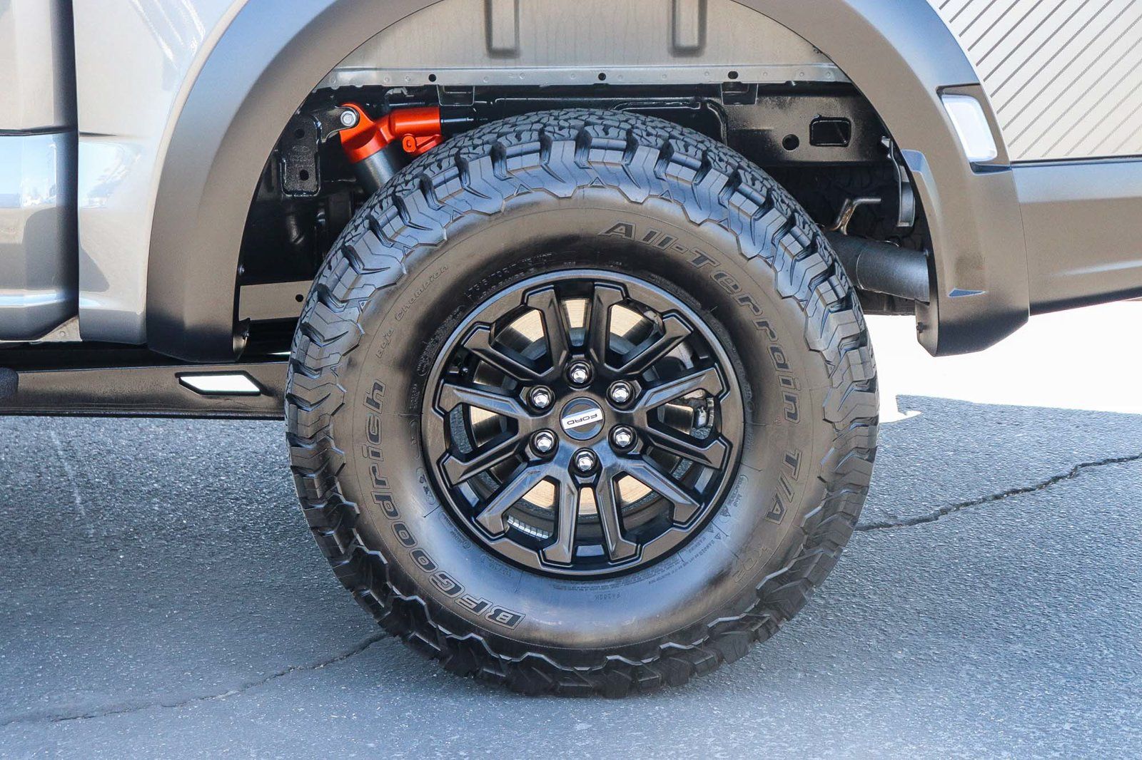 Used 2025 Ford F150 Raptor AWD/4WD image 8