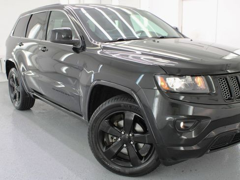 Used 2015 Jeep Grand Cherokee Altitude image 14
