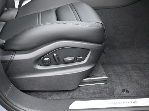 New 2026 Porsche Cayenne Coupe image 13