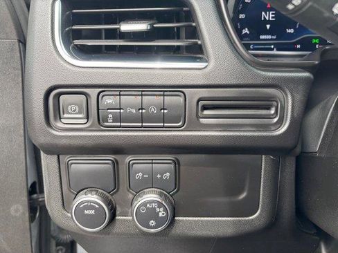 Used 2023 Chevrolet Suburban LT RWD image 30