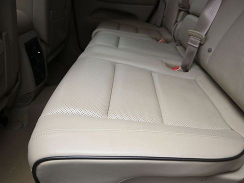 Used 2014 Jeep Grand Cherokee Overland image 16