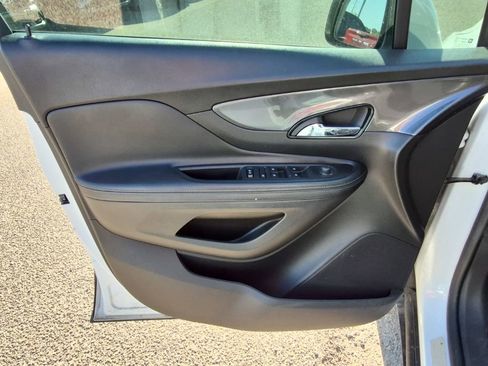 Used 2019 Buick Encore Preferred image 10