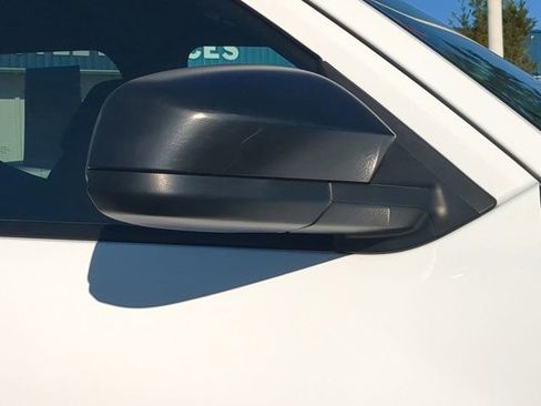 Used 2025 Toyota Tacoma SR image 11