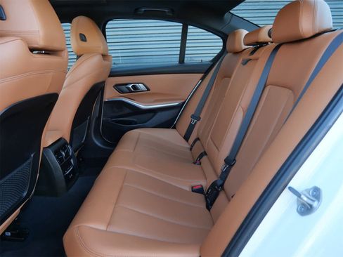 Used 2023 BMW 330i xDrive Sedan image 12