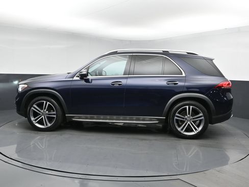 Used 2022 Mercedes-Benz GLE 350 4MATIC w/ Premium Package image 4