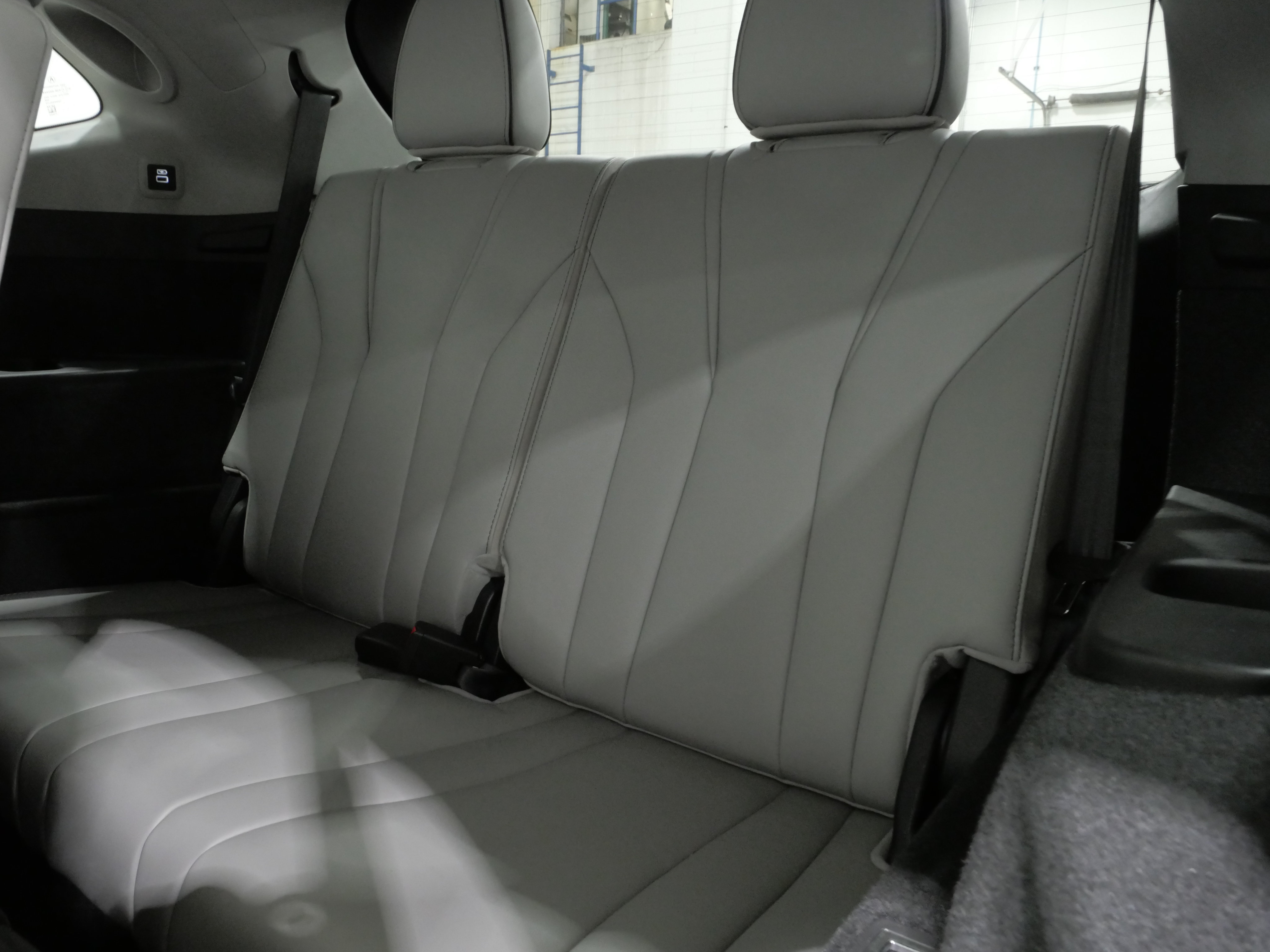 Used 2024 Acura MDX w/ Advance Package AWD/4WD image 26