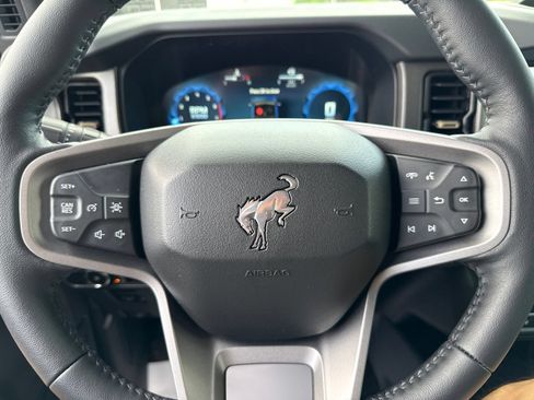 New 2026 Ford Bronco Badlands w/ Sasquatch Package AWD/4WD image 25