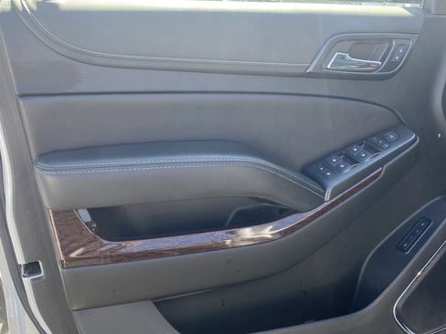 Used 2019 GMC Yukon SLT image 14