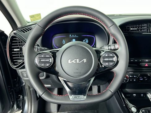 Certified 2025 Kia Soul GT-Line w/ GT-Line Technology Package FWD image 17