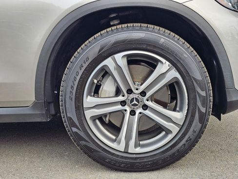 Used 2019 Mercedes-Benz GLC 300 4MATIC image 9