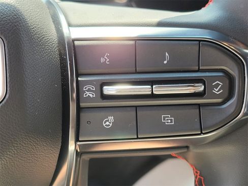 Certified 2024 GMC Canyon AT4X image 23