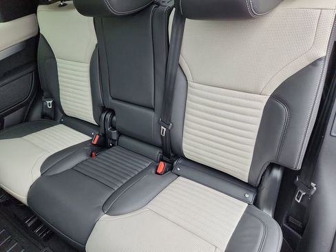 New 2026 Land Rover Discovery Limited Edition AWD/4WD image 25