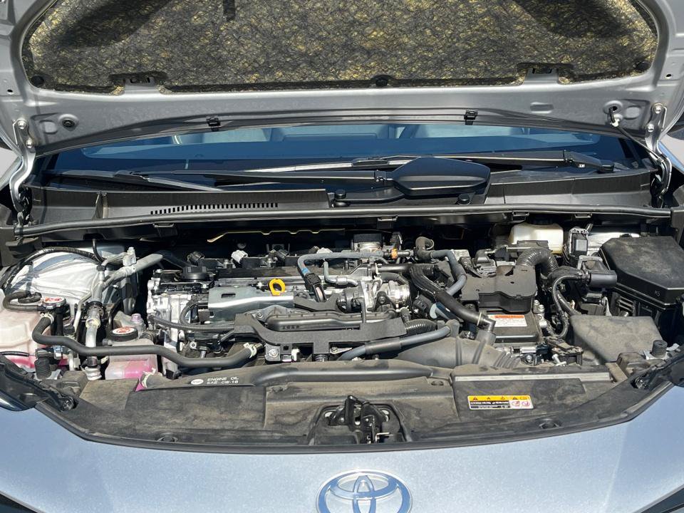 Used 2025 Toyota Prius Limited FWD image 15
