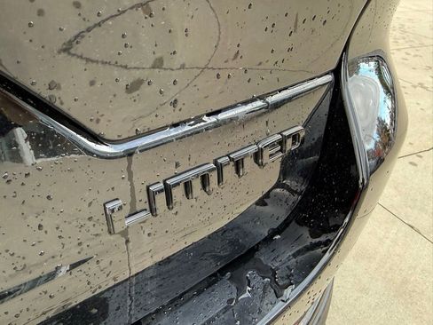 New 2025 Jeep Grand Cherokee Limited w/ Black Appearance Package image 12