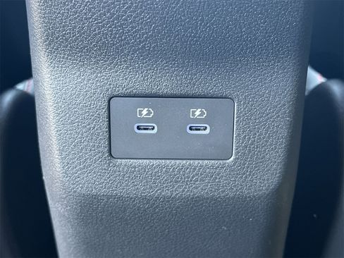 New 2025 Nissan Kicks SR image 21