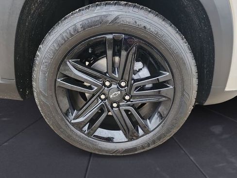 New 2026 Chevrolet Trax ACTIV w/ Driver Confidence Package image 9