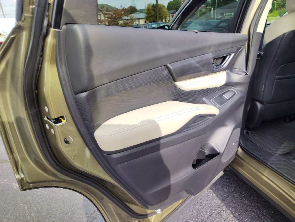 Used 2022 Subaru Ascent Limited w/ Technology Package AWD/4WD image 23