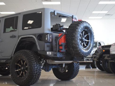 Used 2018 Jeep Wrangler Unlimited Sport S image 28