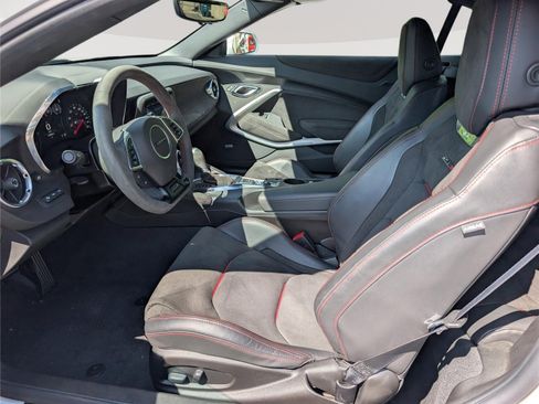 Used 2021 Chevrolet Camaro ZL1 RWD image 15