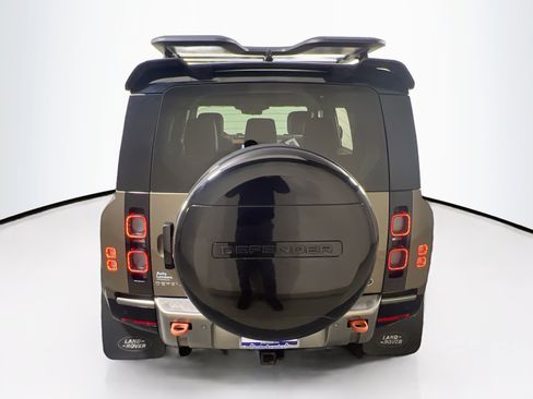 Used 2021 Land Rover Defender 110 X image 6