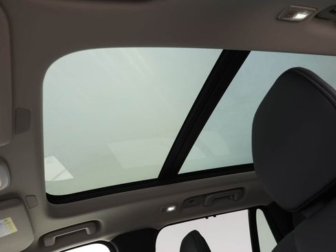 New 2025 Volvo XC90 B6 Ultra image 10