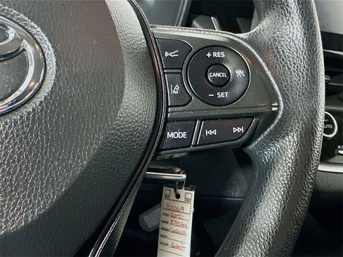 Used 2021 Toyota Corolla LE image 26