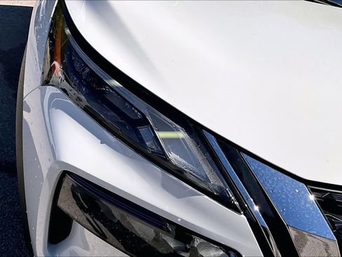 Used 2023 Nissan Rogue S FWD image 30