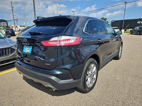 Used 2024 Ford Edge Titanium AWD/4WD image 3
