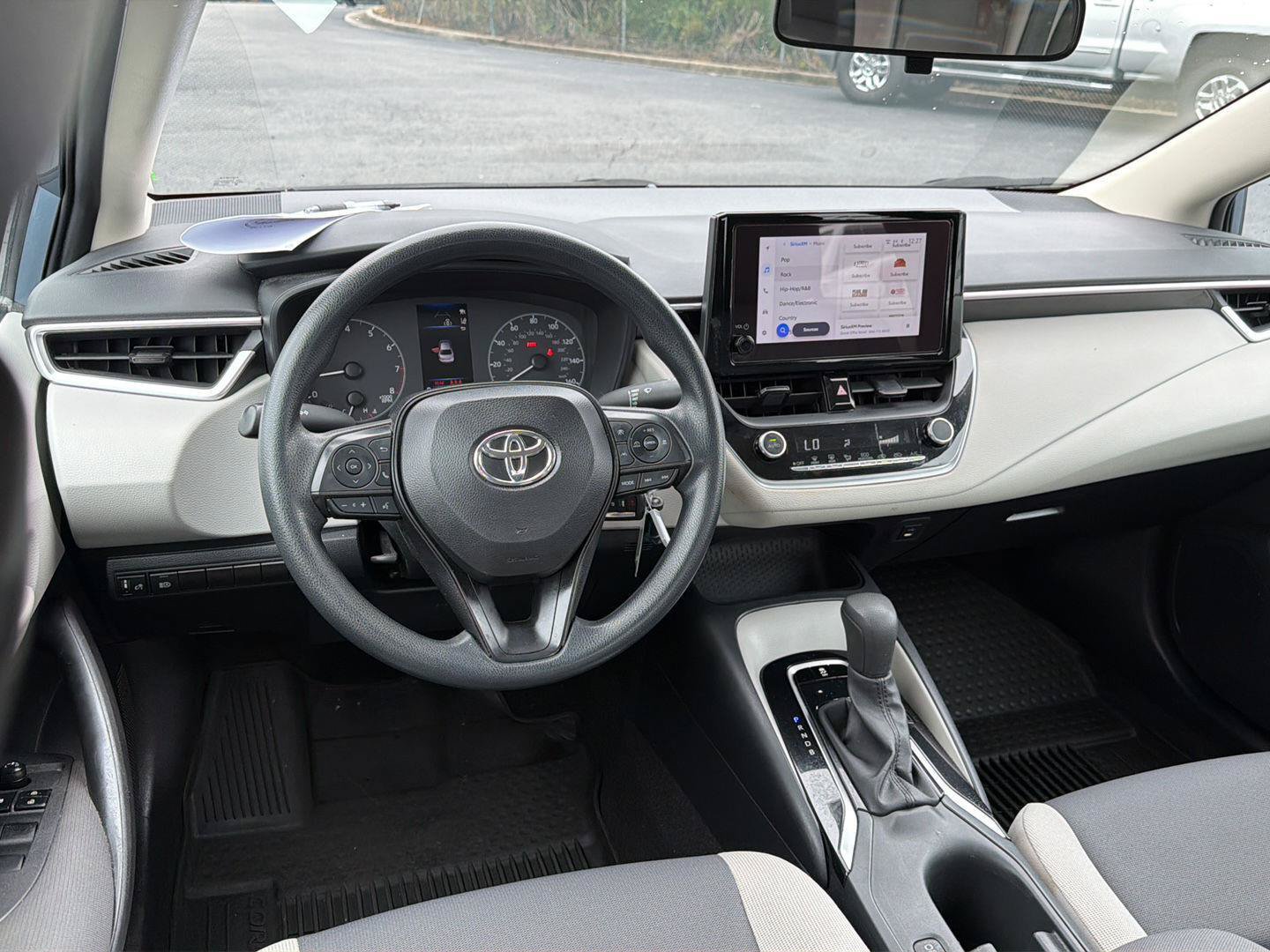 Used 2024 Toyota Corolla LE FWD image 18