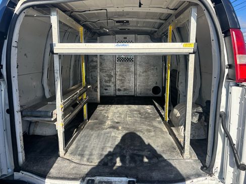 Used 2017 Chevrolet Express 2500 image 11