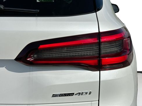 Used 2021 BMW X5 sDrive40i w/ Premium Package RWD image 32