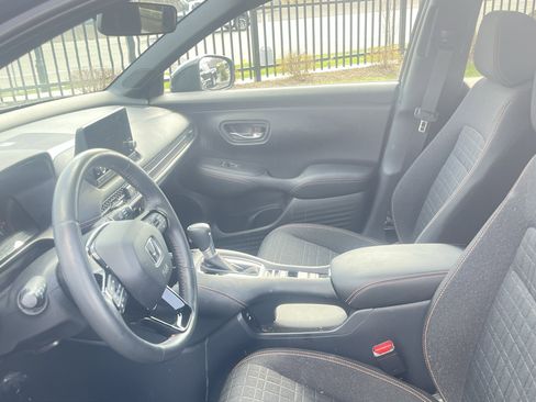 Used 2024 Honda HR-V Sport image 5