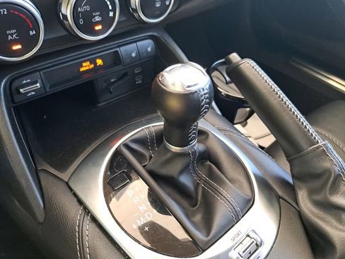 Used 2025 MAZDA MX-5 Miata RF Grand Touring RWD image 16