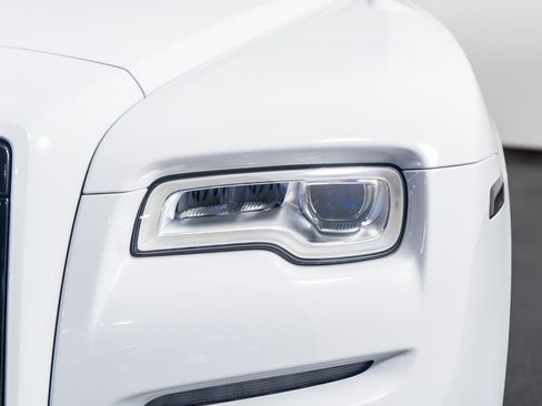 Used 2019 Rolls-Royce Wraith image 23