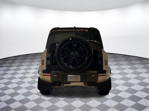 New 2026 Land Rover Defender 110 OCTA AWD/4WD image 9