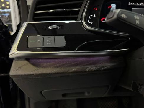 Used 2021 Audi Q8 Premium Plus w/ Premium Plus Package image 13