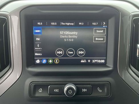 Used 2022 Chevrolet Silverado 2500 Custom w/ Custom Value Package image 23