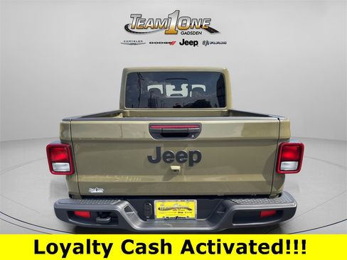 New 2025 Jeep Gladiator Sport image 7