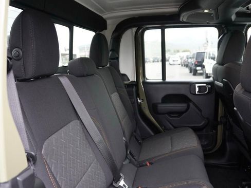 New 2026 Jeep Gladiator Mojave w/ Safety Group image 24