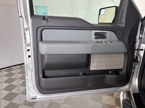 Used 2011 Ford F150 XLT w/ XLT Chrome Pkg image 7